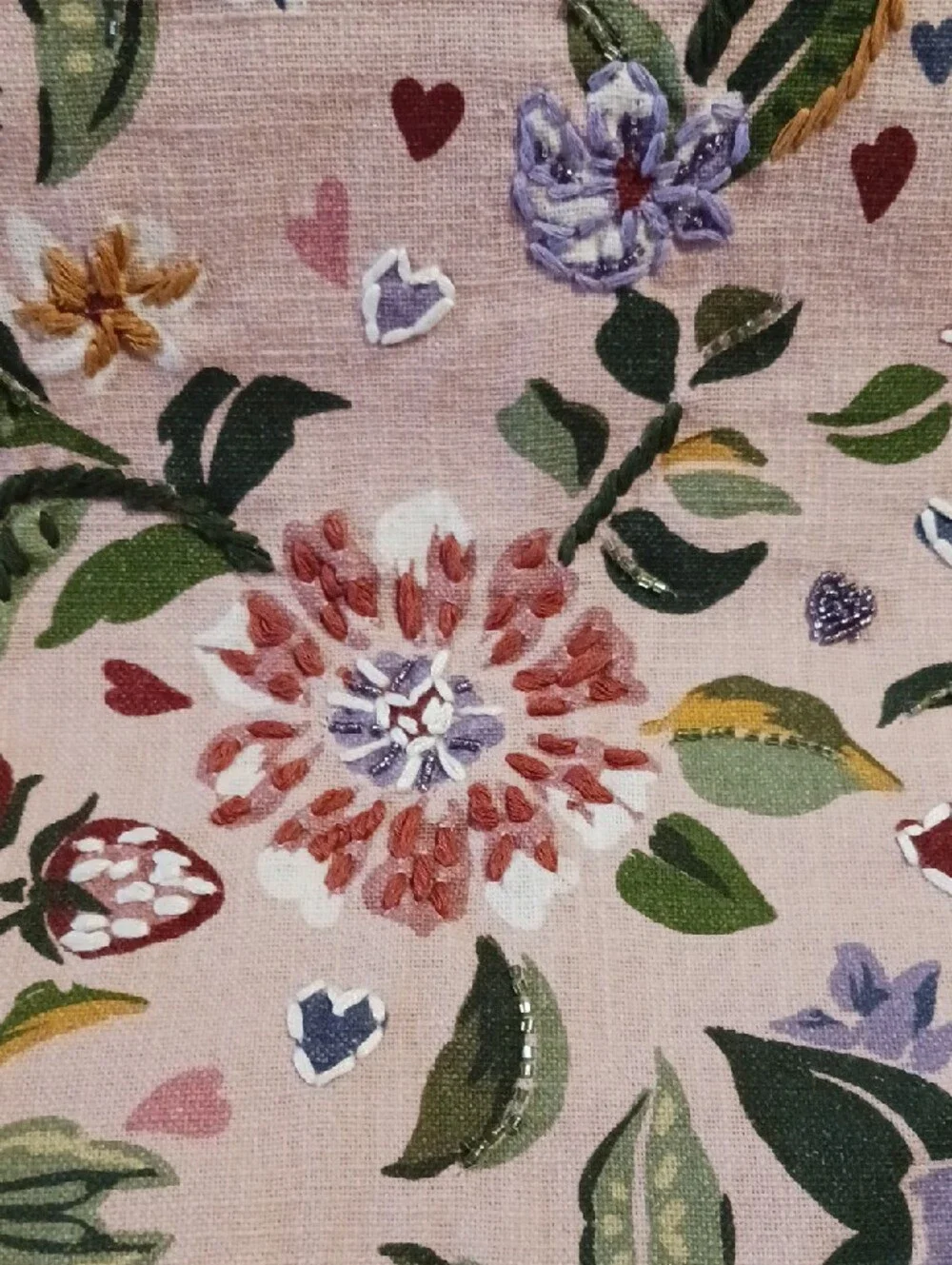 Gorgeous! Floral 💐& Hearts ❤️ Embroidered Pink Table Runner *New*